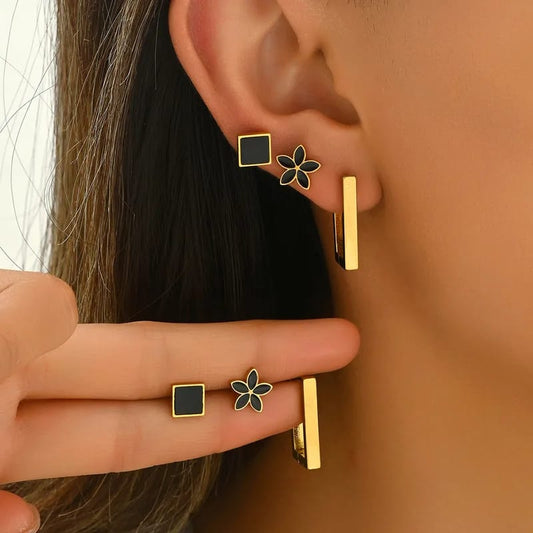 Trio De Aretes Dorado Piedra Negra