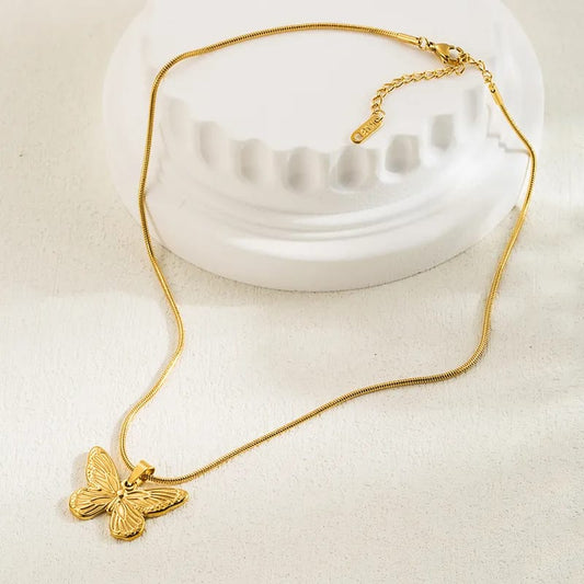 Collar Dorado Mariposa